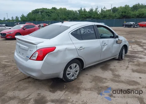 2013 Nissan Versa 1.6 Sv z USA, uszkodzony, nr VIN 3N1CN7AP3DL818837